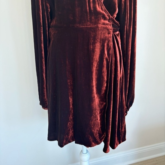 A.L.C. Carlo Cognac Rust Velvet Wrap Long Sleeve Dress 4 - Picture 5 of 10